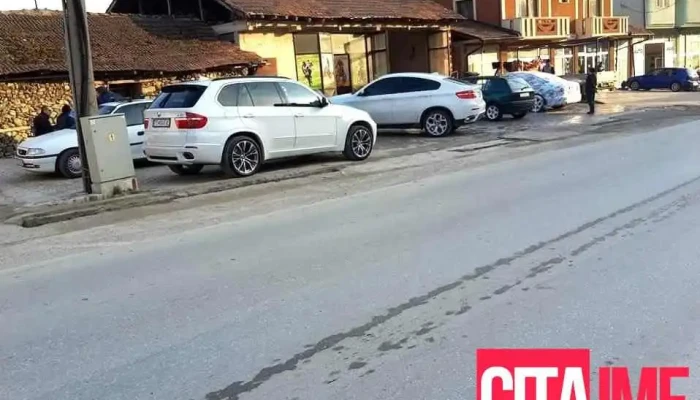 Auto Larje Llofka - 20.944348