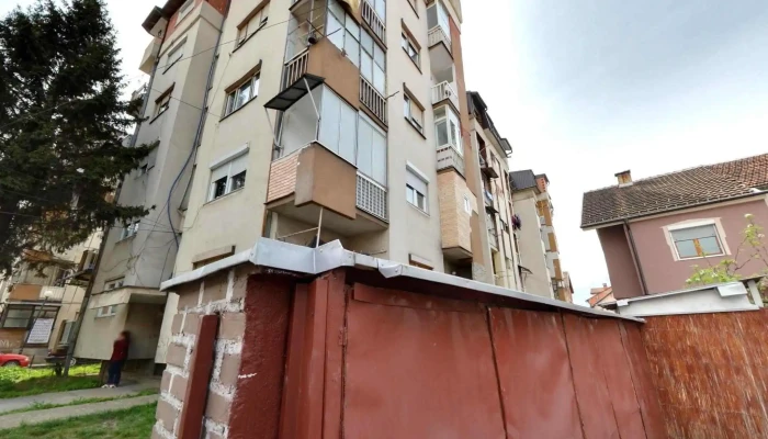 Dentist -    Dens Impacta Sie - Гостивар