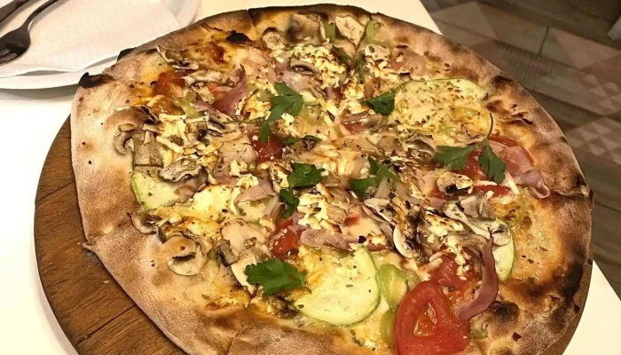 Pizza -  Restaurant Enjoy Khrana I Pijalatsi - Гевгелија