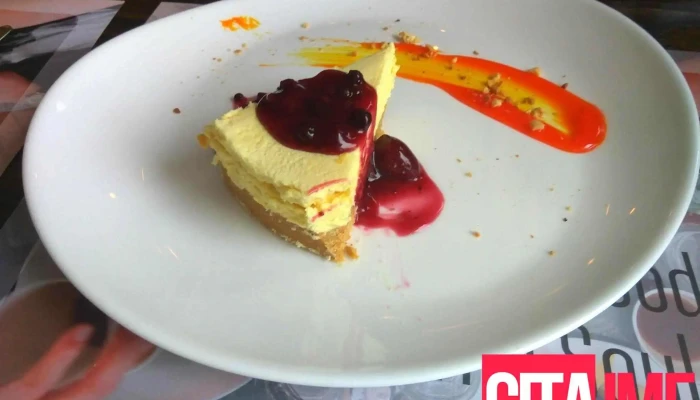 Pizza -  Restaurant Enjoy Torta So Sirenje - Гевгелија