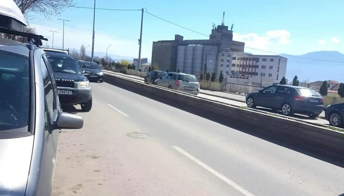 Авто Експрес Црни - Тодосија Паунов