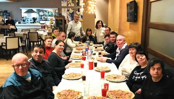 Универзитетски ресторан Univerzitetski restoran - Штип 2000